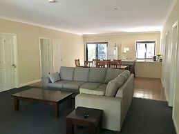 Hillview Farmstay
