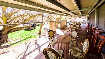 Hillview Farmstay