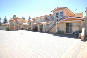 Esperance Foreshore Apartments