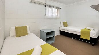Azalea Motel