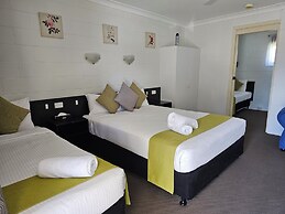 Azalea Motel