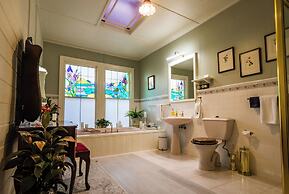 Heytesbury House