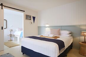 Blue Water Motel