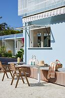 Blue Water Motel