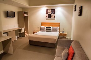 Burkes Hotel Motel
