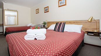 Aalbany Motel