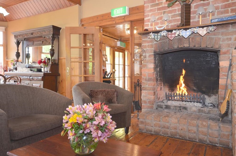 Central Springs Inn