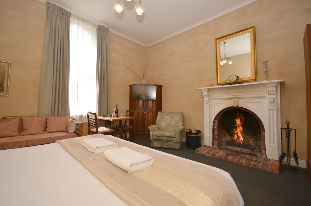 Central Springs Inn