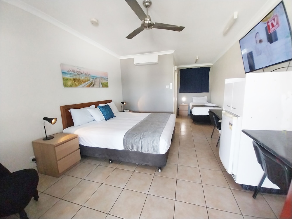 Tropic Coast Motel