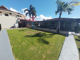 Tropic Coast Motel