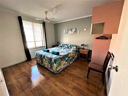 Shark Bay Seafront Apartments