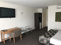 Mornington Hotel