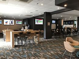 Mornington Hotel