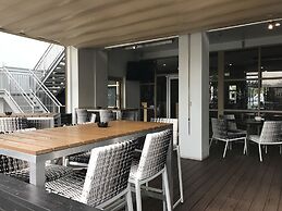 Mornington Hotel