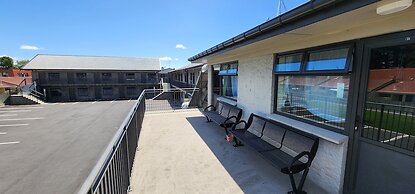 Auto Lodge Motel