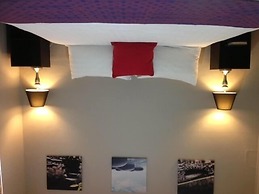 Smerdon Lodge Motel