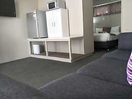 Smerdon Lodge Motel