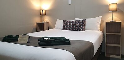 Smerdon Lodge Motel