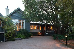 Oak Tree Lodge