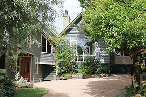 Oak Tree Lodge
