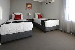Aastro Dish Motor Inn