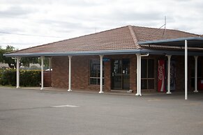 Highway Inn Motel