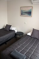 Highway Inn Motel