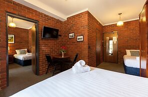 Armour Motor Inn