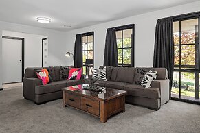 Yarra Gables