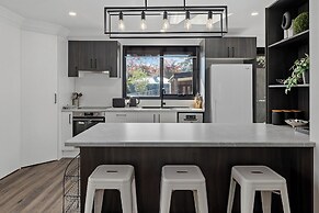 Yarra Gables