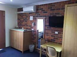 Denman Motor Inn