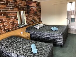 Denman Motor Inn