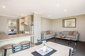 Heritage House Motel & Units