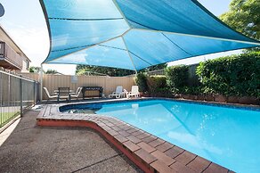 Jacaranda Place Motor Inn