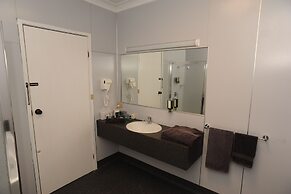 Horsham Mid City Court Motel
