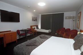 Horsham Mid City Court Motel