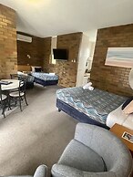 Paddle Wheel Motel