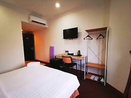 REGALODGE HOTEL & SPA