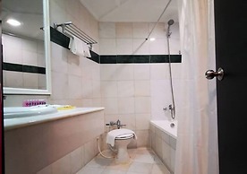 REGALODGE HOTEL & SPA