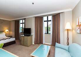 REGALODGE HOTEL & SPA