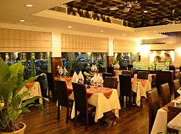 REGALODGE HOTEL & SPA