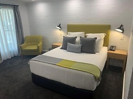 Town Square Motel