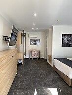 Town Square Motel