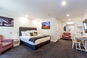 Town Square Motel