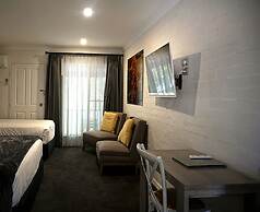 Town Square Motel