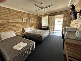 Starlight Motor Inn