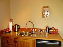 Holly Homestead B&B