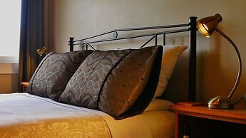 Holly Homestead B&B