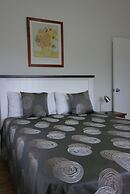 Hampton Court Apartments