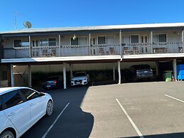 Downs Motel